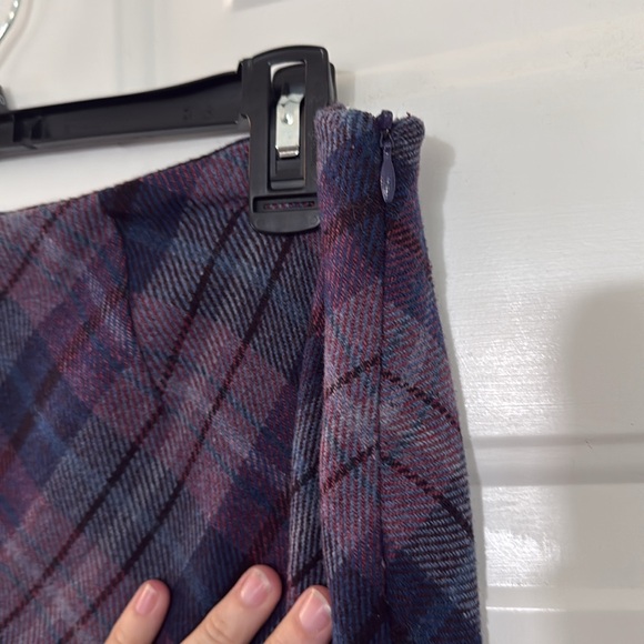 Tribeca Studios Vintage 90s Wool Blend Purple Plaid Skirt Size 16 Runs Small - Picture 3 of 5